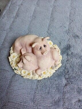 Pink Ceramic Pig Pair on Daisy Base - Small Pets Habitat Accent